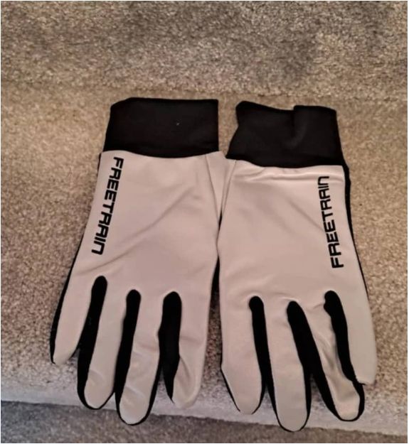 FREETRAIN FULLY REFLECTIVE AND WATER RESISTANT RUNNING GLOVES