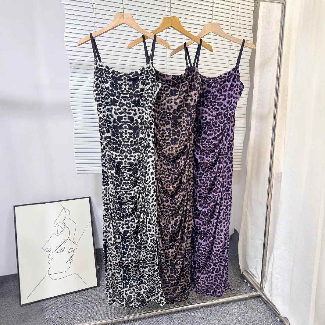 Women Sexy Leopard Print Mini Dress, Fashion Spaghetti Strap Cami Dress, High Waist Hip Wrap Bodycon Dress, Slim Fit Trendy Casual Short Dress for Dating Club Party Streetwear