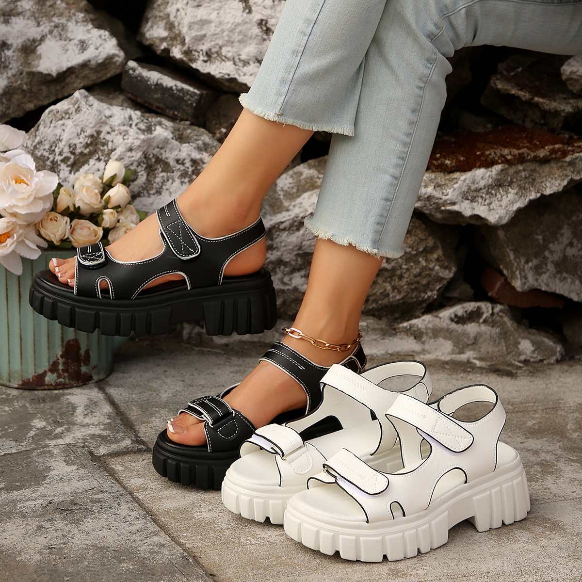 Velcro sandals 2025 Summer New large-sized thick-soled sandals for cross-border trade round toe small chanel-style sandals