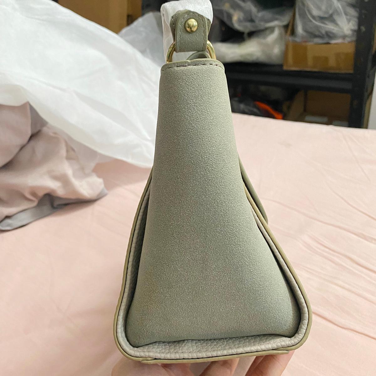 New frosted European and American retro chain crossbody small bag hand-held simple wing bag Bags
