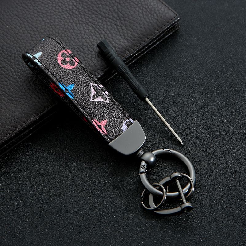 New PU Leather Mouse Keychain Female Fashion Tassel Hair Ball Wild Bag Pendant2