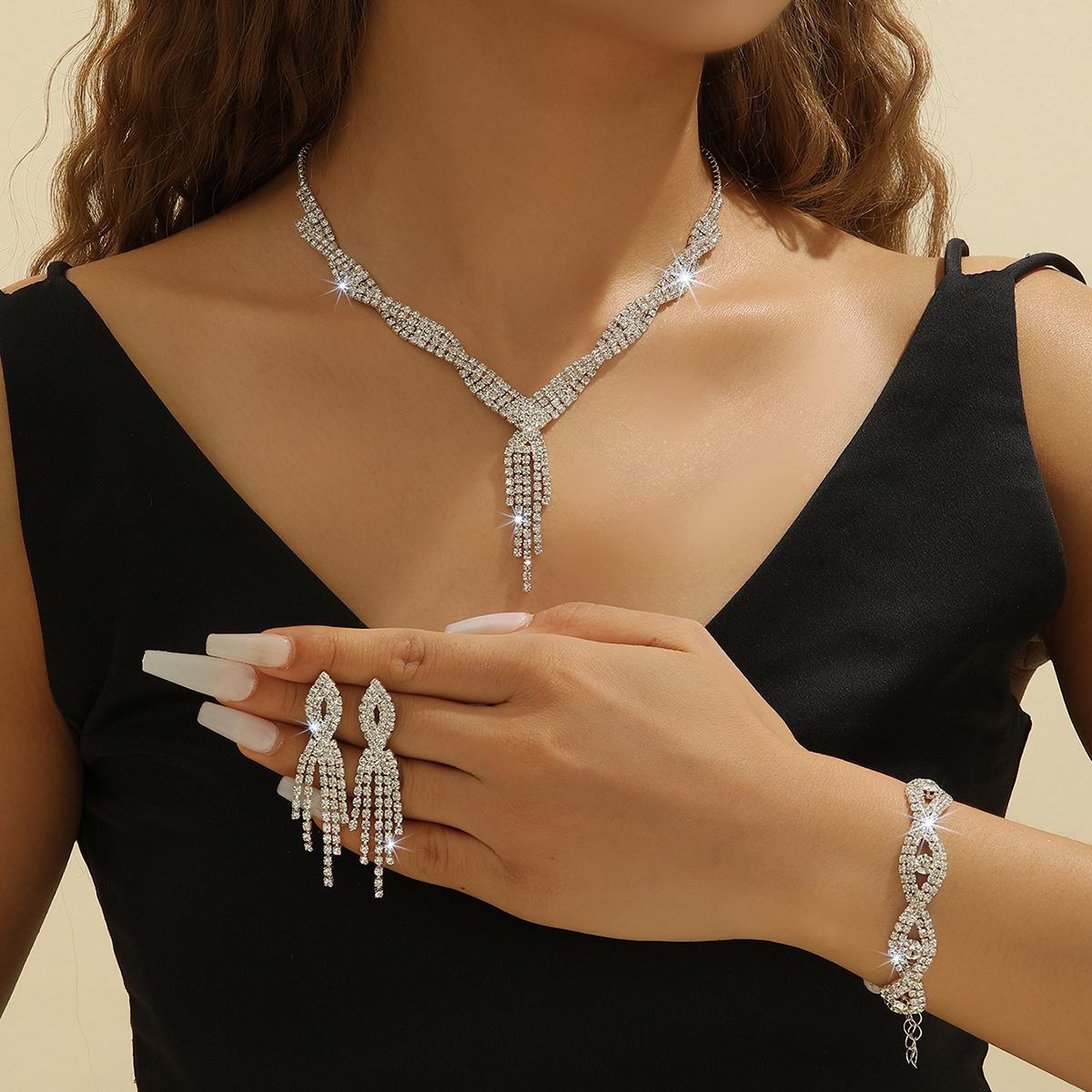 Woven Claw Chain Fringe Tassel Rhinestone Jewelry Set For Women, 2Pcs & 3Pcs Optional Necklace Earrings Bracelet Matching Kit, Adjustable V-Shaped Collarbone Choker, Silver Tone Super Sparkly Crystal Ornaments For Bridal Wedding Evening Banquet Prom Formal Dress, Glamorous Statement Gift Accessories For Ladies
