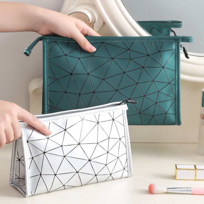 Plaid Lattice Makeup Bag PU Waterproof Toiletry Bag Portable Travel Cosmetic Organizer Storage Pouch for Women

