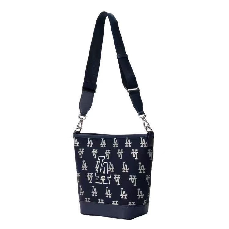 MLB Retro Vintage Flower Bucket Bag NY Full Label Embroidered Bucket Bag Single Shoulder Crossbody Bag Men's and Women's Versatile Casual Bag 