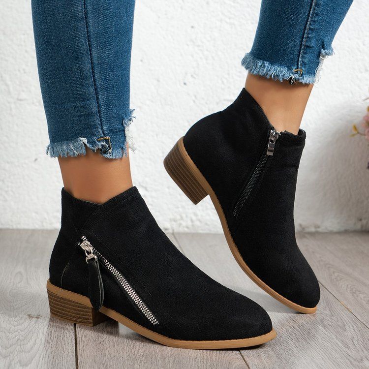 New styles of women's shoes for foreign trade: thick-heeled, large-sized women's boots, suede Dr. Martens boots, low-heeled, side-zipper short boots for women