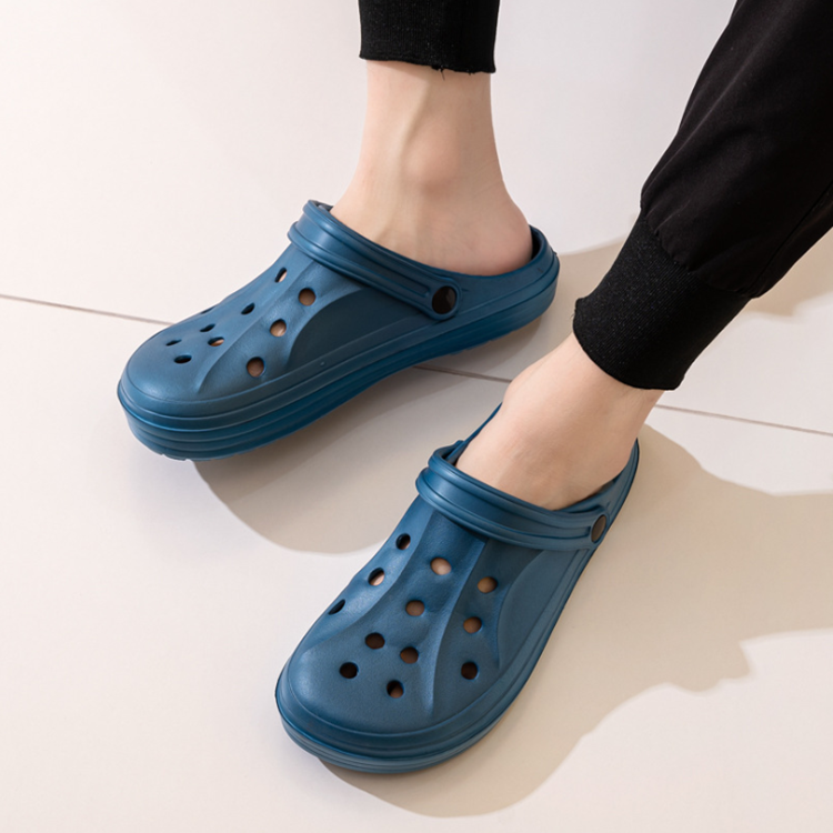 New men's fashionable outdoor Dongdong sandals light, breathable and comfortable home slippers non slip and wear-resistant beach sandals