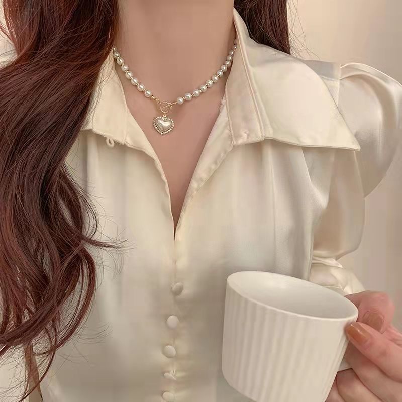 Various styles of fashion new pearl party necklace fashion high-end temperament clavicle chain net celebrity necklace clavicle chain niche dress accessories