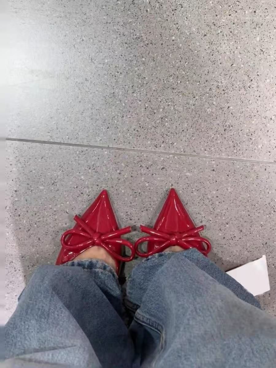 European and American style bow high-heeled pointed-toe sandals for women in summer 2025, red patent leather pointed-toe mules single shoes