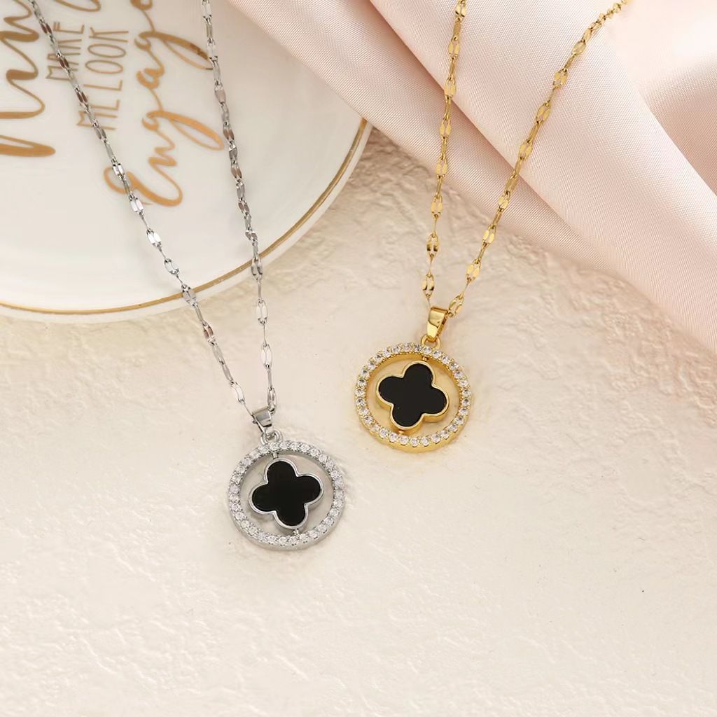 6218 Women's Fashion Double Sided Rotating Four-Leaf Clover Clavicle Chain Versatile Titanium Steel Necklace