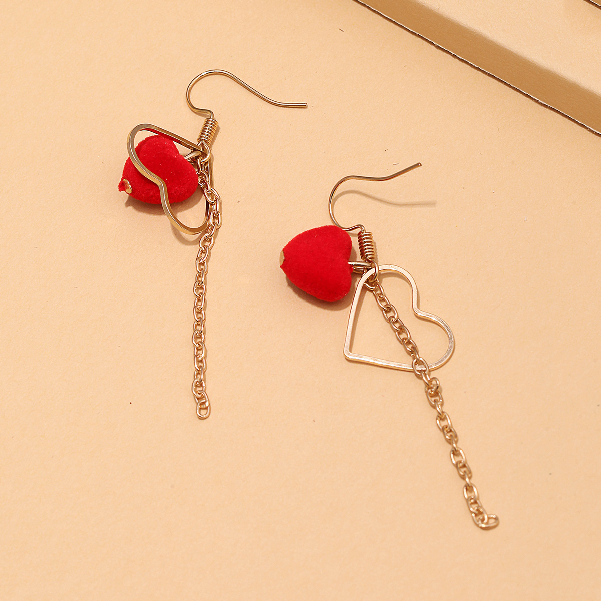 DF126 Red Heart Decor Tassel Charm Drop Earrings
