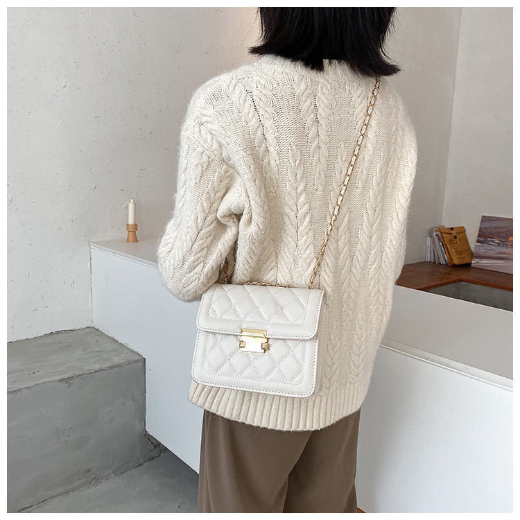 Autumn and winter advanced sense chain simple sense black niche design small CK bag female 2021 new tide diagonal slung all match