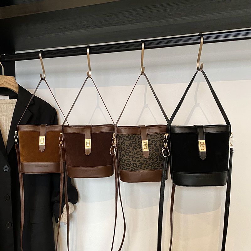 Miss DG 2025 new retro leopard print bag casual shoulder messenger bag