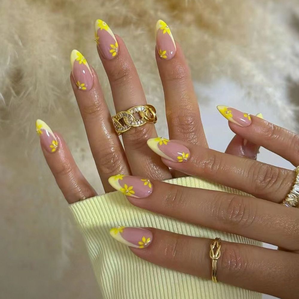 JP3313 Glossy Press on Nails, Medium Stiletto French Style Yellow Flower Pearls Decor Fake Nails, Full Cover Artificial False Nails for Women and Girls
