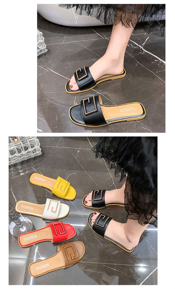 Big size metal clasp cool slipper female 2025 summer new senior feeling all kinds of casual flat one flip-flop female