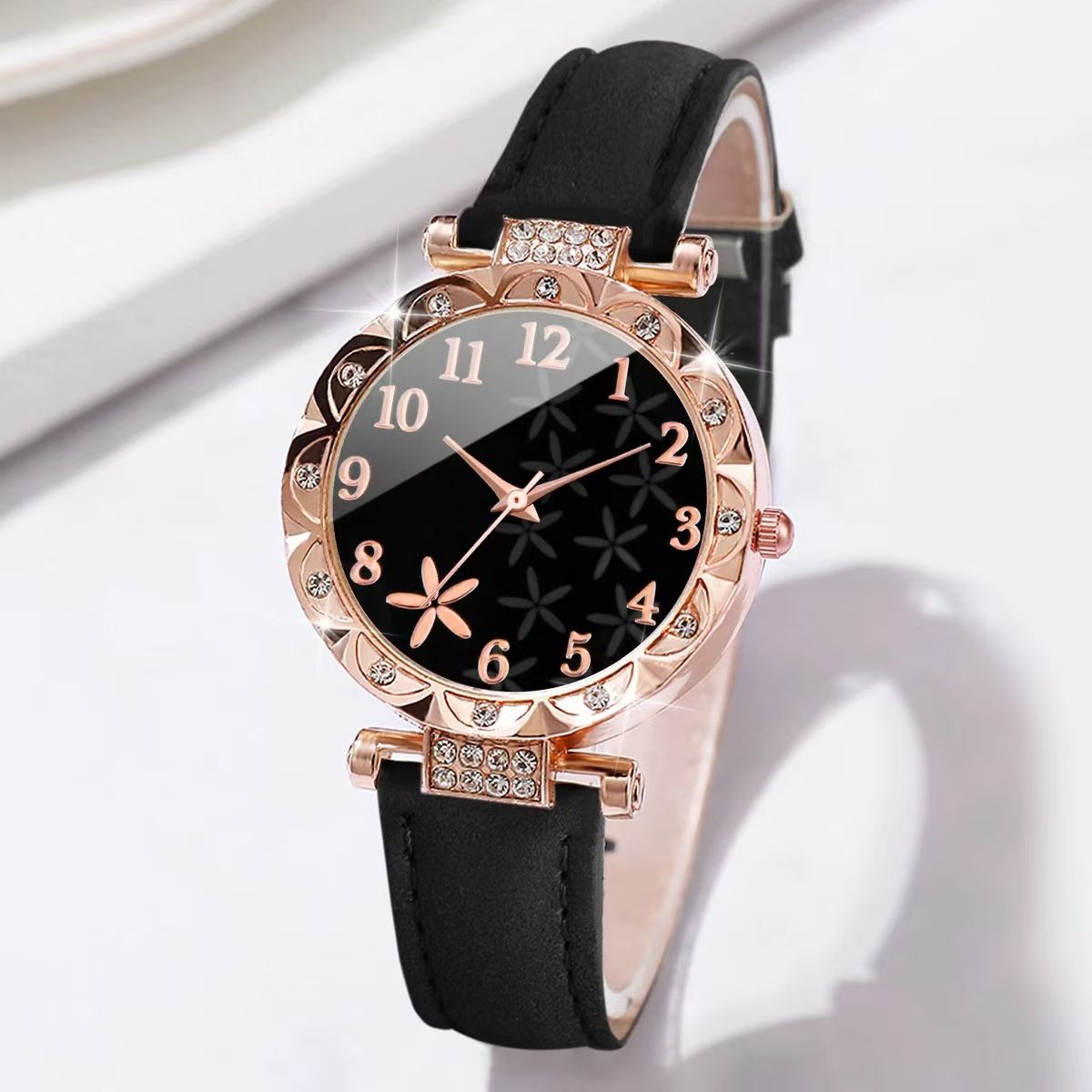 Trendy Minimalist Ladies Quartz Wristwatch Set, Casual Atmospheric Styling, Complete Watch‑Bracelet Kit, Practical Ornament for Daily Outfit, Work, Weekend Leisure and Holiday Present for Women.