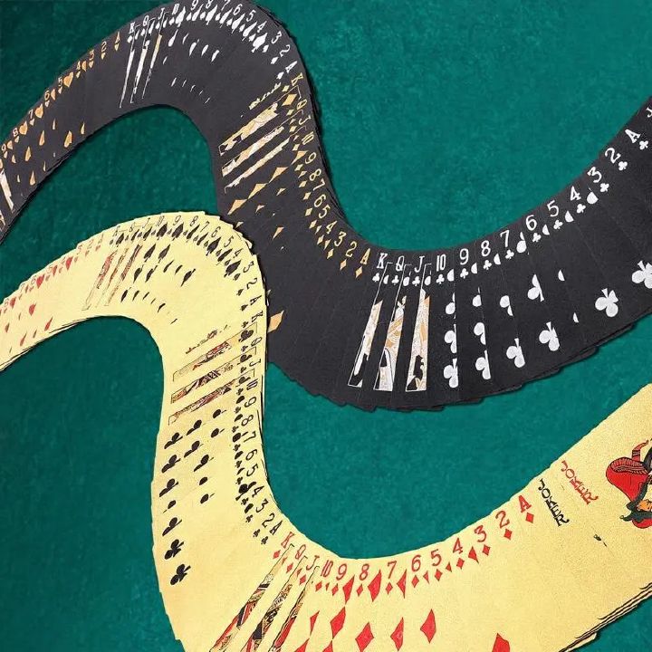 24K Gold Playing Cards Plastic Poker Game Deck Foil Pokers pack Magic Cards Durable Waterproof Card Gift for Parties and Games