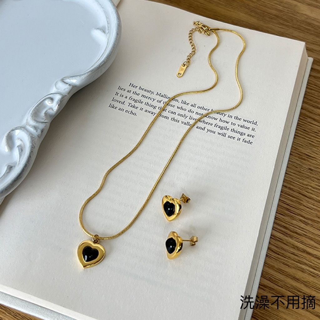 8351/7266 Women's Niche Love Pendant Stud Earrings Necklace Titanium Steel Does Not Fade Neck Chain
