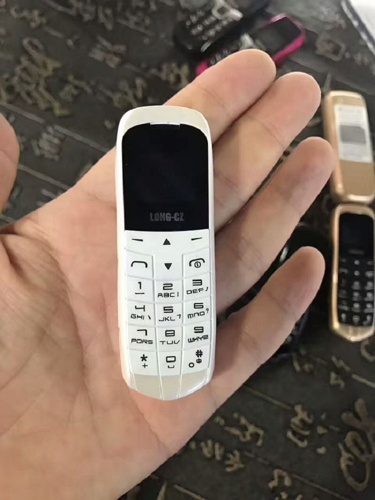 LONG-CZ J8 ultra-compact ear-hanging mini phone