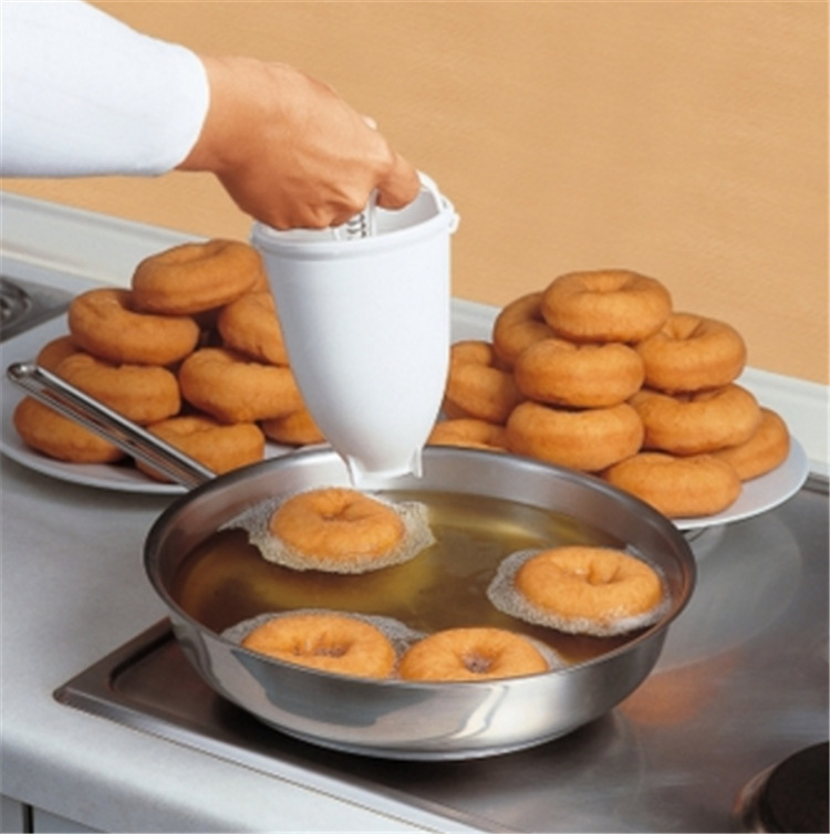Doughnut Donut Waffle Maker Molds Home Bakery Kitchen Tools Bakeware Machine Baking Cake Mold Accessories