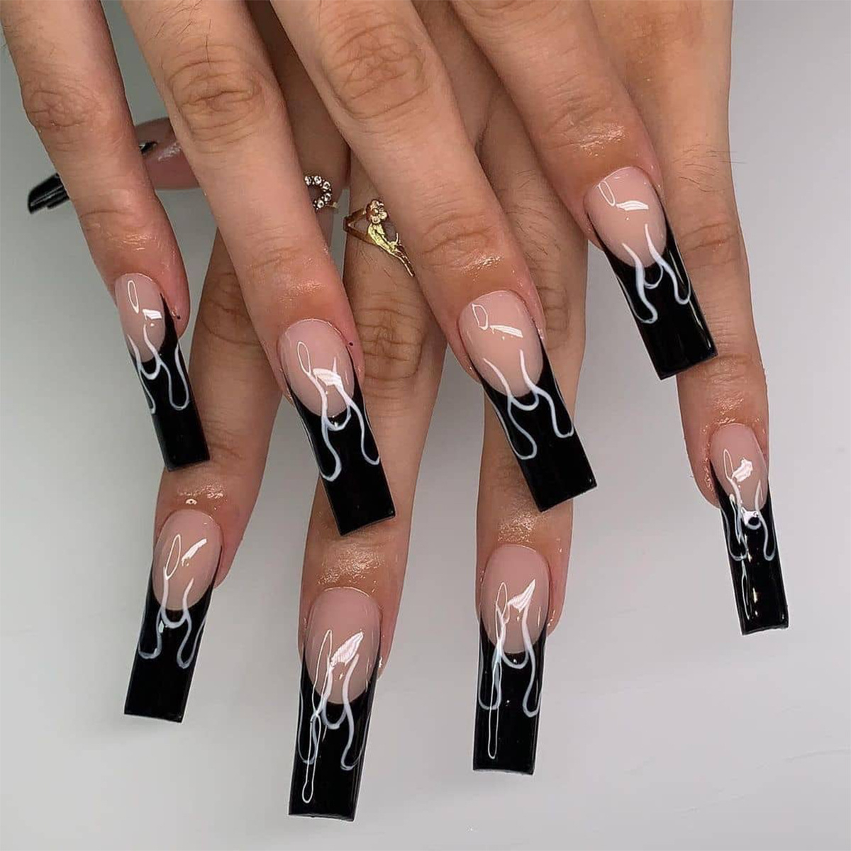 JP1396 24 Pcs Glossy Press on Nails, Super Long Coffin French Line Fake Nails, Full Cover Artificial False Nails for Women and Girls