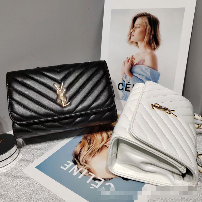 High-end Small Women's Bag Summer 2023 New Trendy Fashion Niche Handbag Diamond Chain Retro Square Bag