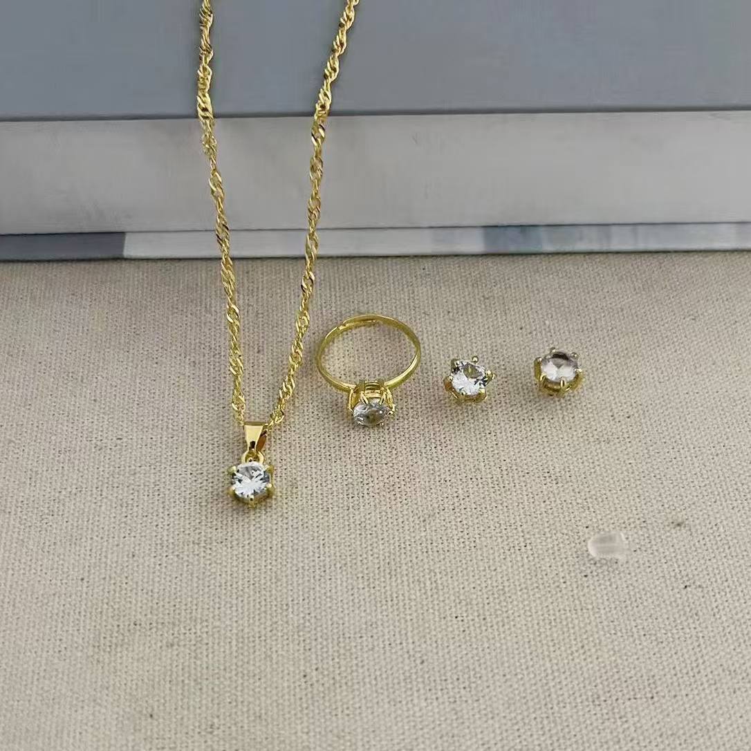 6PCS Set Luxury Watch Women Ring Necklace Earring Rhinestone Fashion Wristwatch Casual Ladies Watches Bracelet Set Clock5Pcs Gold Jewelry Set