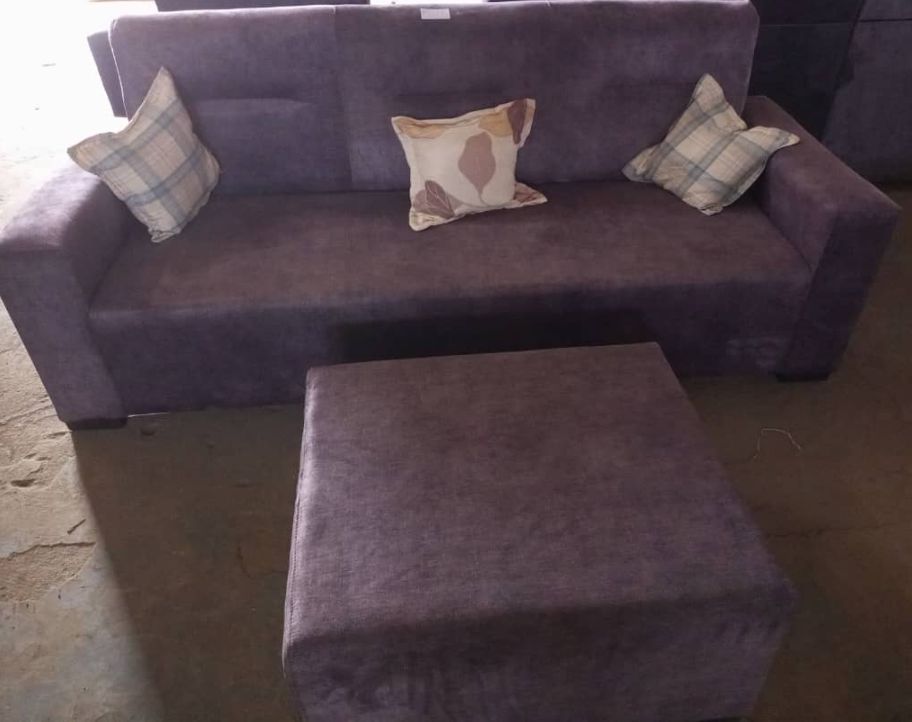 Modern Design Hotel Reception Furniture Living Room Sofa Assembled Velvet Chesterfield sofa 3 seater With Centre Table