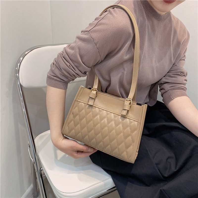 Women's Shoulder Bag New Rhombus Embroidery Women's Bag Cross Body Bag Fashion Tote Bag

