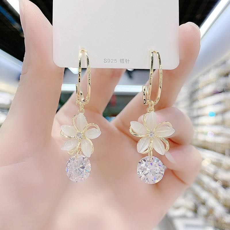 E1720 Women's Summer Small Fresh Opal Earrings Flower Zircon Earrings
