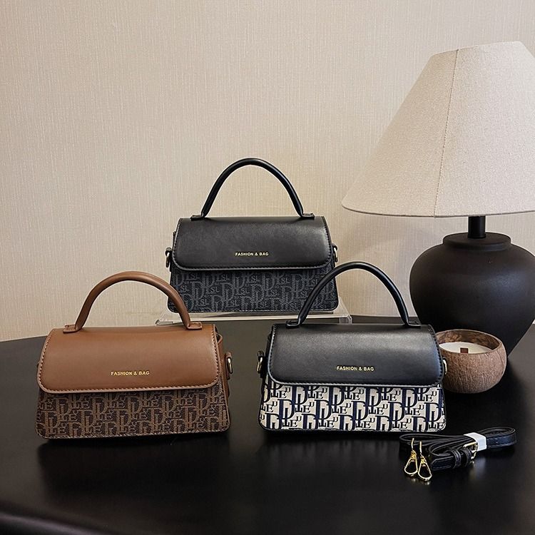 Fashion Women Shoulder Bag with Stylish Letter Print, Simple Casual Crossbody Handbag for Daily Outfit Matching