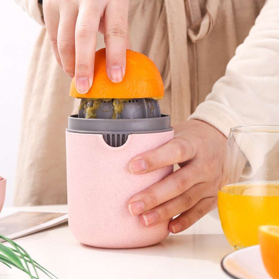 Manual Juicing Cup Wheat Straw Juicer Mini Portable Juicer Orange Lemon Juicer