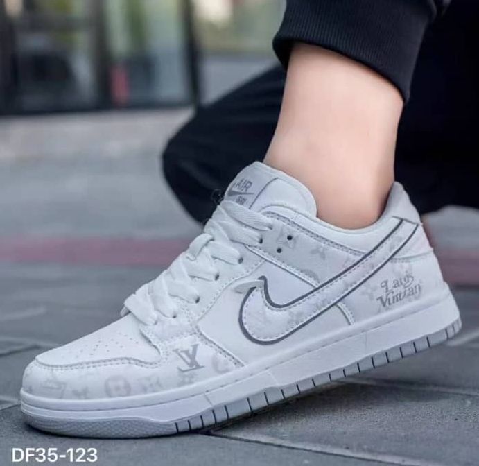 LOUIS VUITTON Mid-Top Shoes High-Quality and Durable