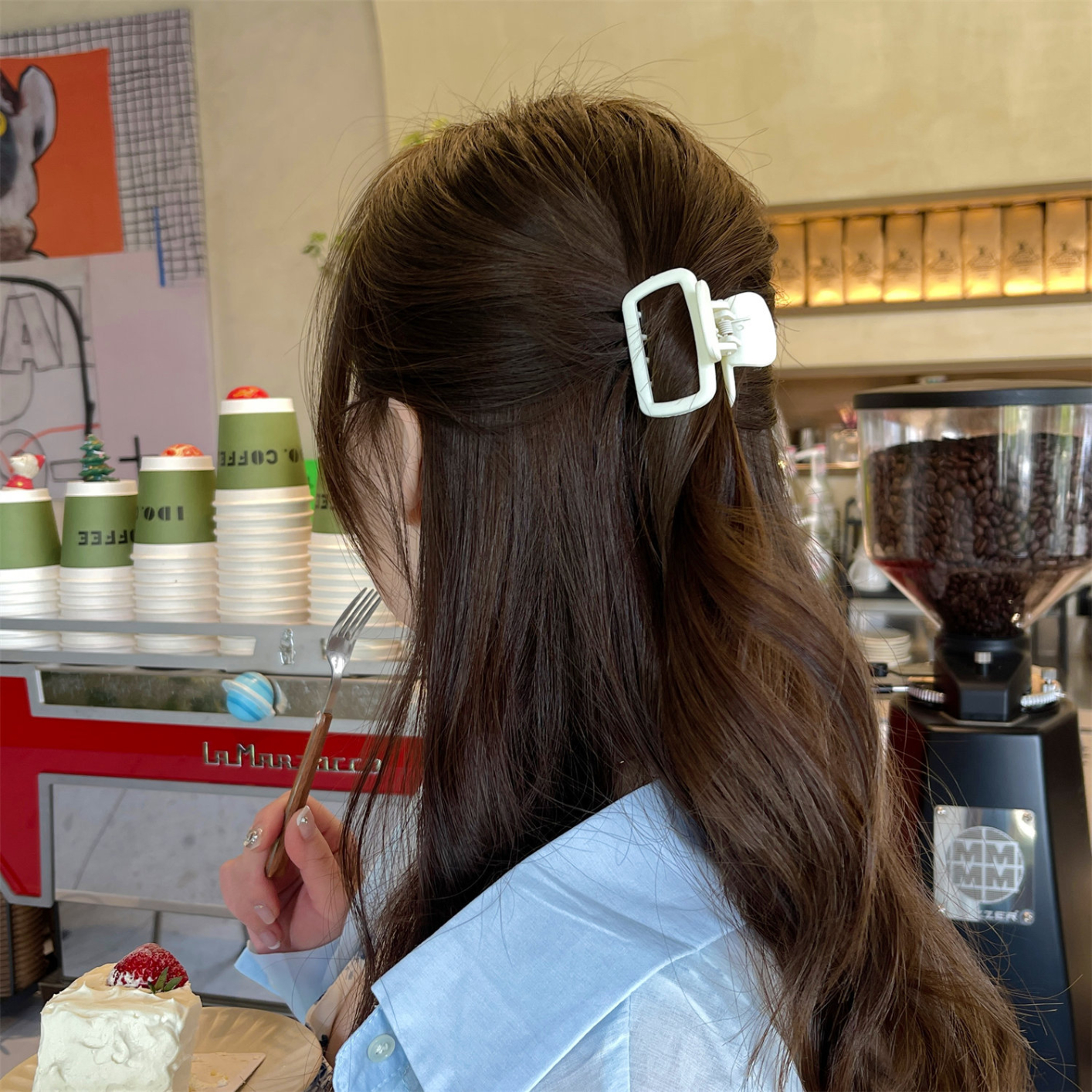 FJ1068 Women's Simple Square Small Grab Hair Clip Headpiece on the Back of the Head
