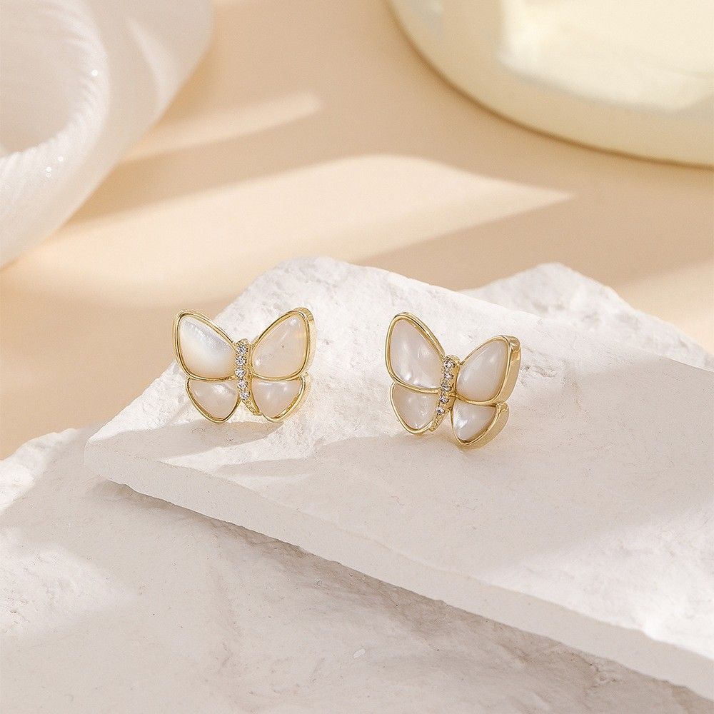 2026 New Minimalist Butterfly Stud Earrings Gold Plated Natural White Shell Inlaid Clear Zircon Niche Design Hollow Back Ear Stud Elegant Sweet Temperament Women Ear Jewelry Daily Casual Dating Wedding Party Accessory Ideal Birthday Holiday Gift Ornament For Young Ladies Trendy Fashion Ear Decor
