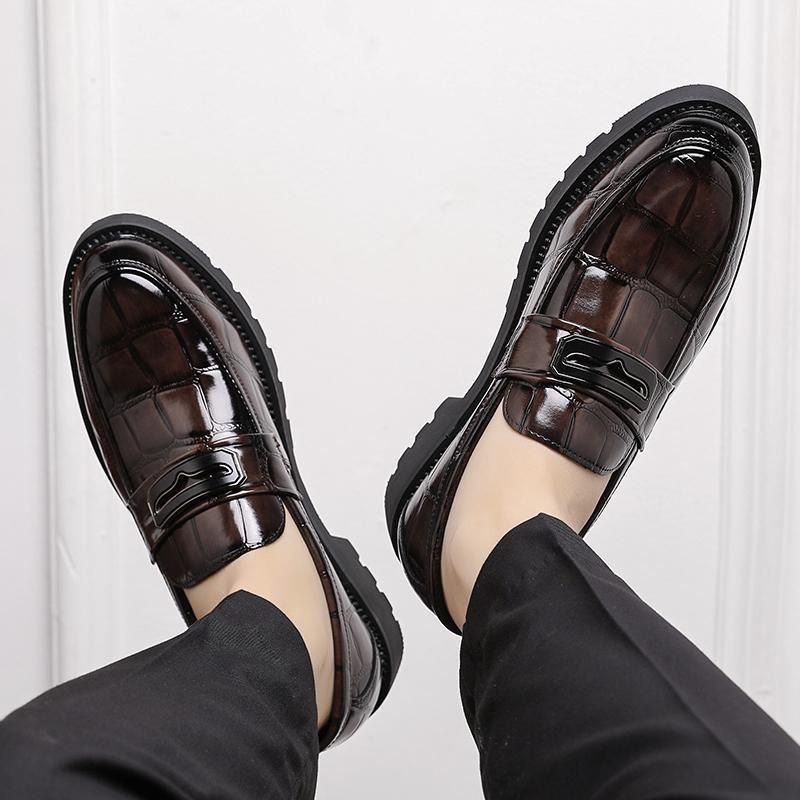 2025 Autumn/Winter new cross-border large-sized leather shoes, shiny loafers, business wedding leather shoes, men's shoe trend 48