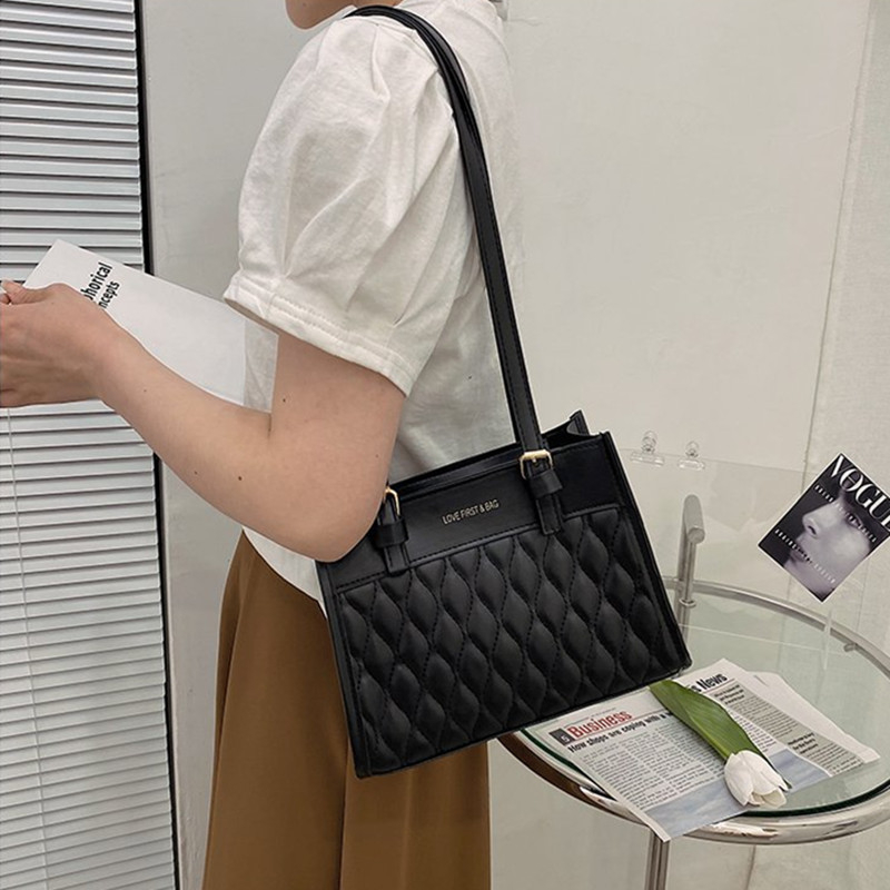 Women's Shoulder Bag New Rhombus Embroidery Women's Bag Cross Body Bag Fashion Tote Bag
