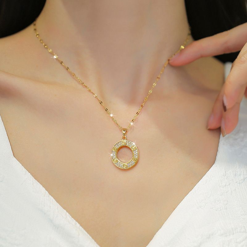 Women Titanium Steel Chain Copper Hollow Round Circle Pendant Micro Pave Zircon Luxury Elegant INS Delicate Clavicle Chain Waterproof Anti-Fade Shiny Gold Plated Fashion Neck Jewelry Gift For Daily Office Dating Wedding Party Ladies Accessories
