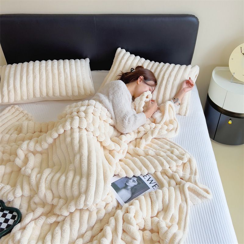 White Throw Blanket for Couch - GentleSoft Cozy Soft Blankets for Women, Cute Small Rabbit Fur Fabric Throws for Girls, Off White, 150*200cm
