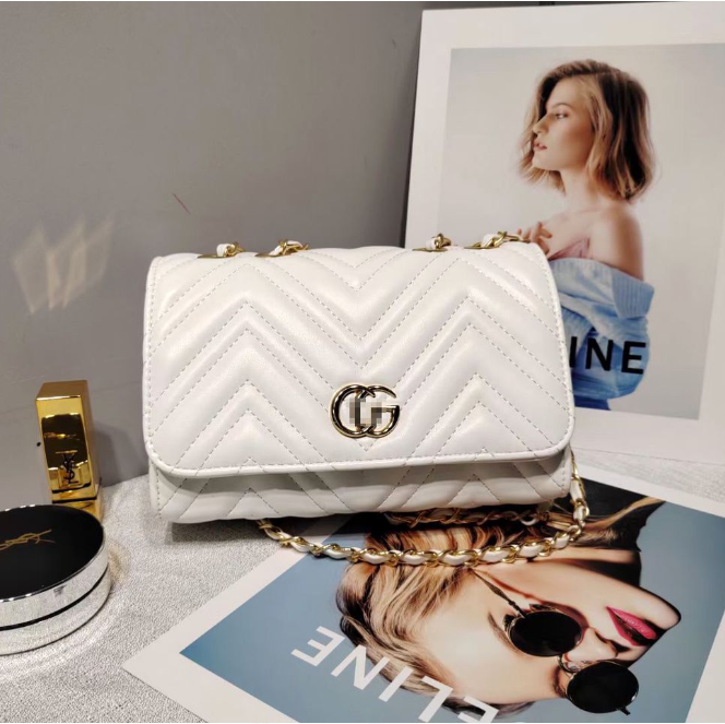 High-end Small Women's Bag Summer 2023 New Trendy Fashion Niche Handbag Diamond Chain Retro Square Bag