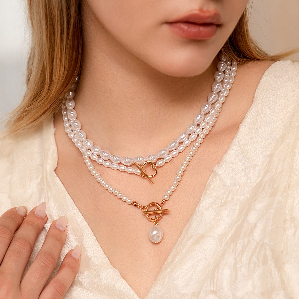 Fashion StackWear Heart Beaded Necklace for Female, MultiStrand Rice Imitation Pearl Design, Romantic FrenchVibe Neck Ornament, Versatile Jewelry for Casual Outfit