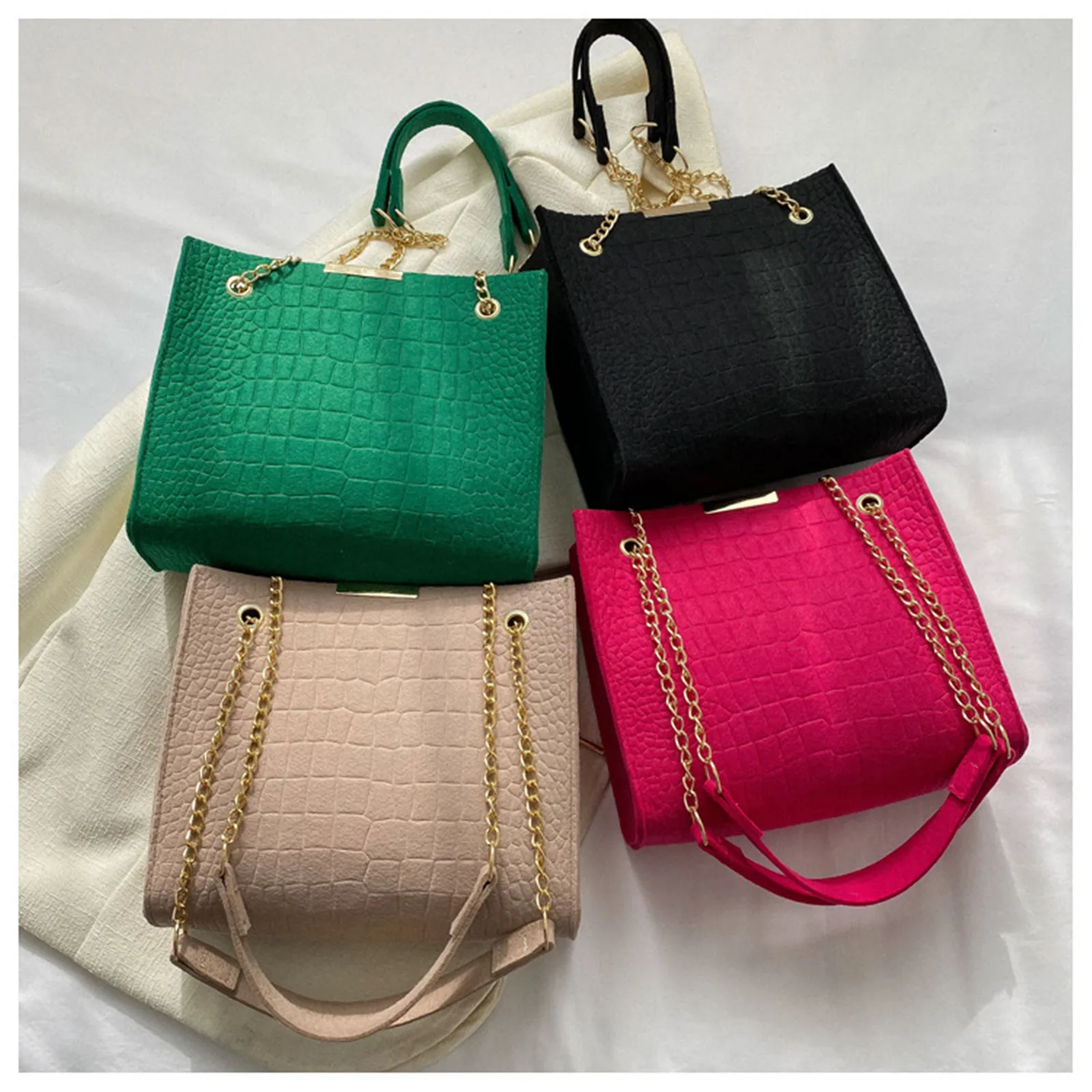 Chic Chain Handbag Versatile Crossbody Tote Trendy Chain Shoulder Bag Fashionable Tote Bag Chain Crossbody Casual Shoulder Bag