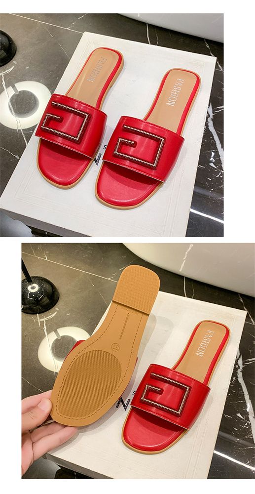 Big size metal clasp cool slipper female 2025 summer new senior feeling all kinds of casual flat one flip-flop female