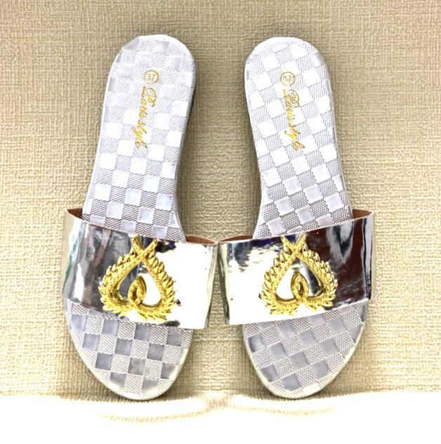 ladies' 2024 New Designs Sandals Gold love Logo Women Flat Slides Luxury Travel Slippers cross border outdoor open toe slide slipper 