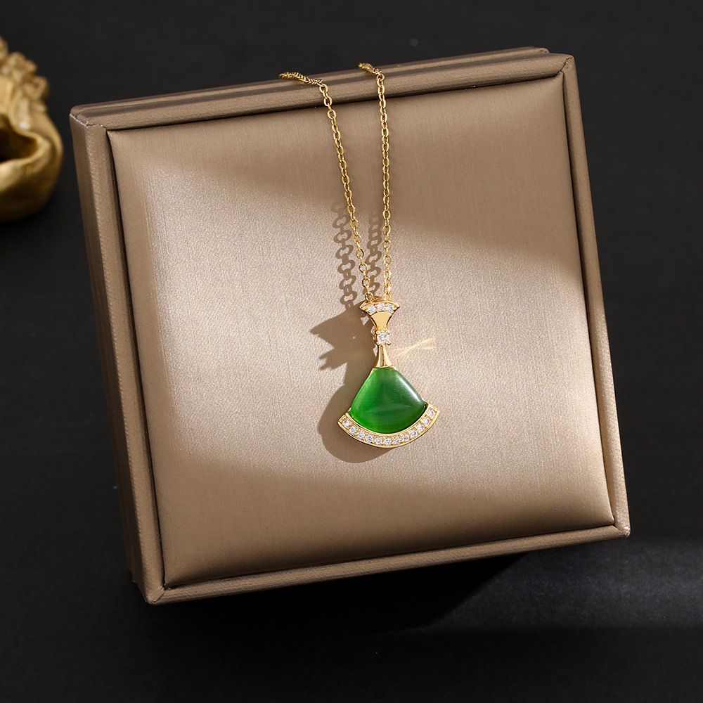 Simple Fashion Cat's Eye Stone Necklace for Women, Mini Dress Shape Pendant Titanium Steel Clavicle Chain, Delicate Daily Jewelry Accessory
