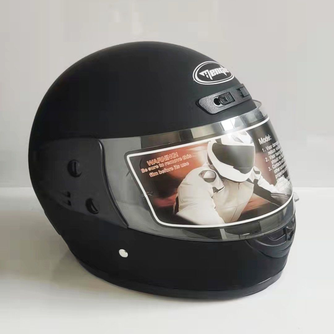 Motorcycle electric vehicle commuter helmet, adult men and women, a motorcycle riding helmet, full helmet