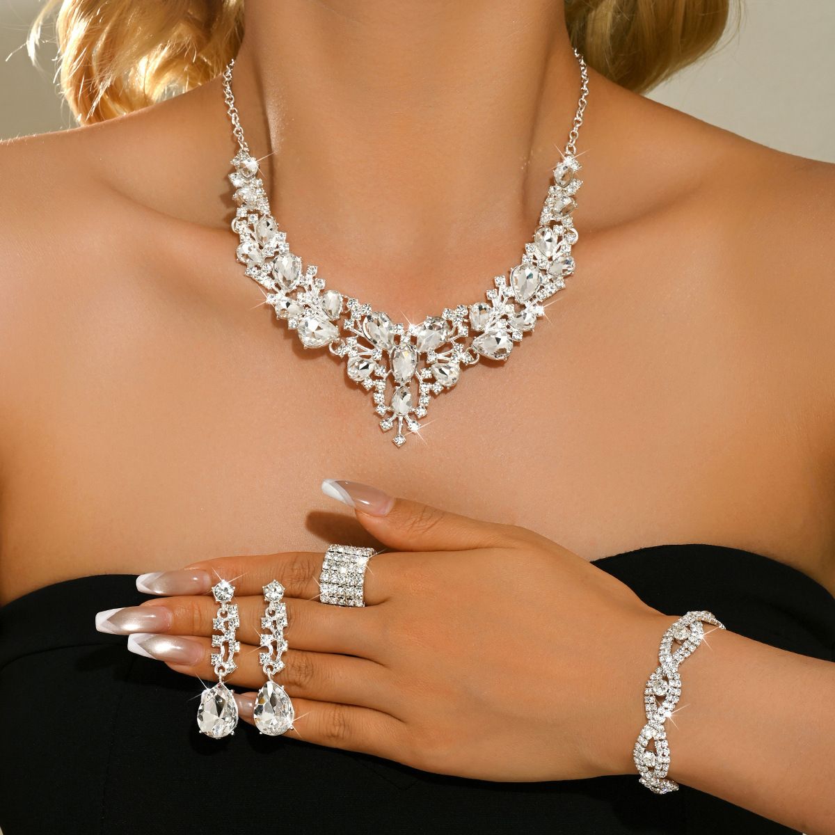 Gold Plated Multi-Cut Clear Rhinestone 4Pcs Jewelry Set Teardrop Oval Crystal Choker Necklace Drop Earrings Link Bracelet Wide Ring Luxury Bridal Wedding Evening Banquet Prom Formal Gown Matching Women Fashion Sparkling Statement Accessories Gift
