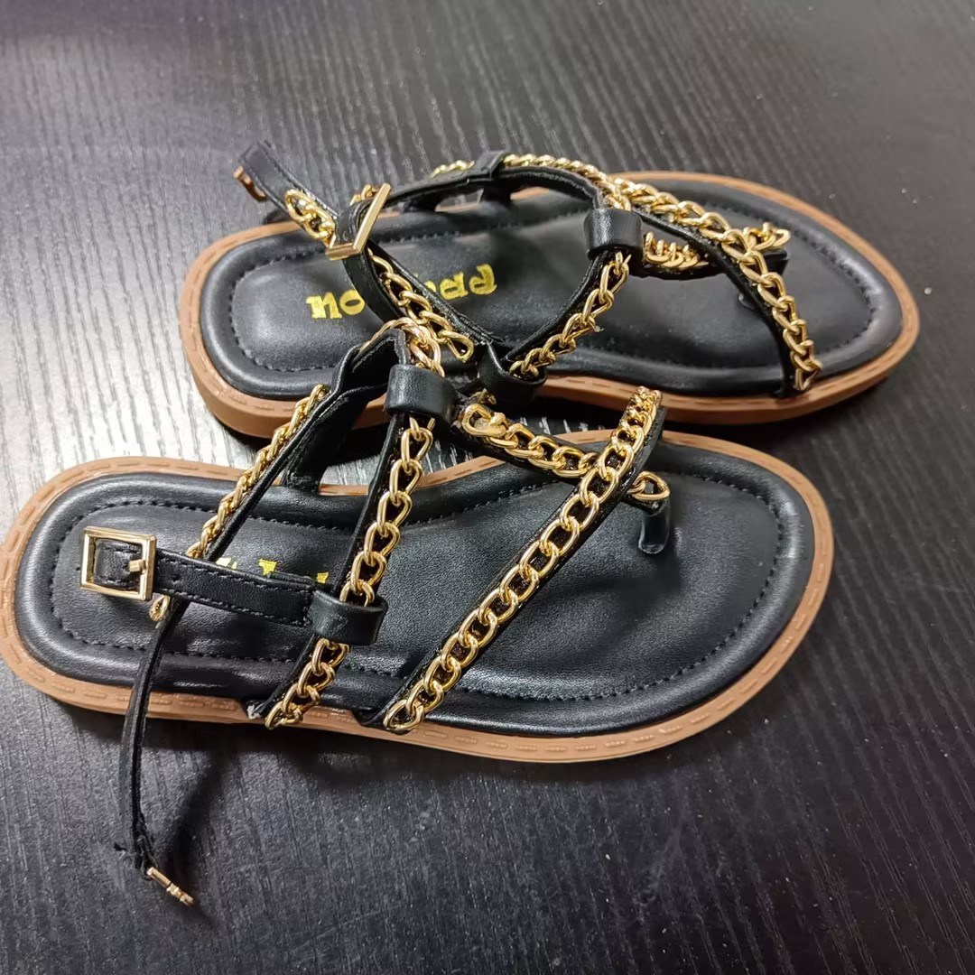 AK - 81 Children's Summer New Flat Bottom Clamping Toe Sandals Versatile Open Toe Buckle Sandals