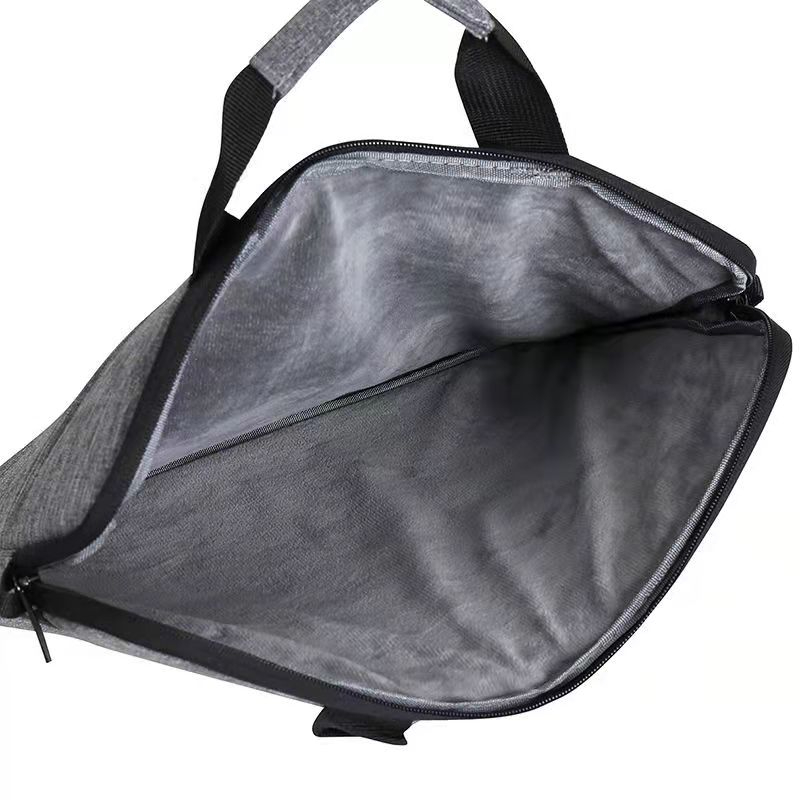 The laptop bag protects the computer from falling and beautiful, 