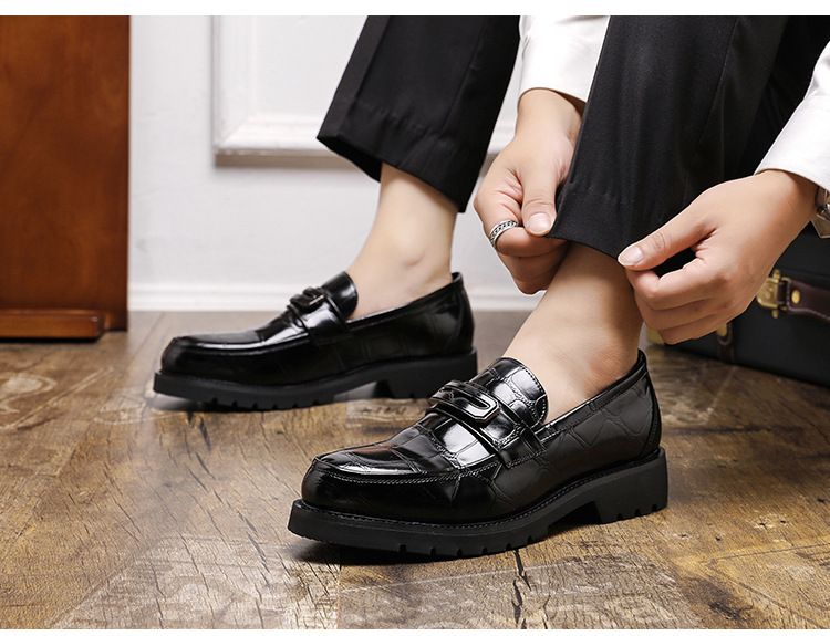 2025 Autumn/Winter new cross-border large-sized leather shoes, shiny loafers, business wedding leather shoes, men's shoe trend 48