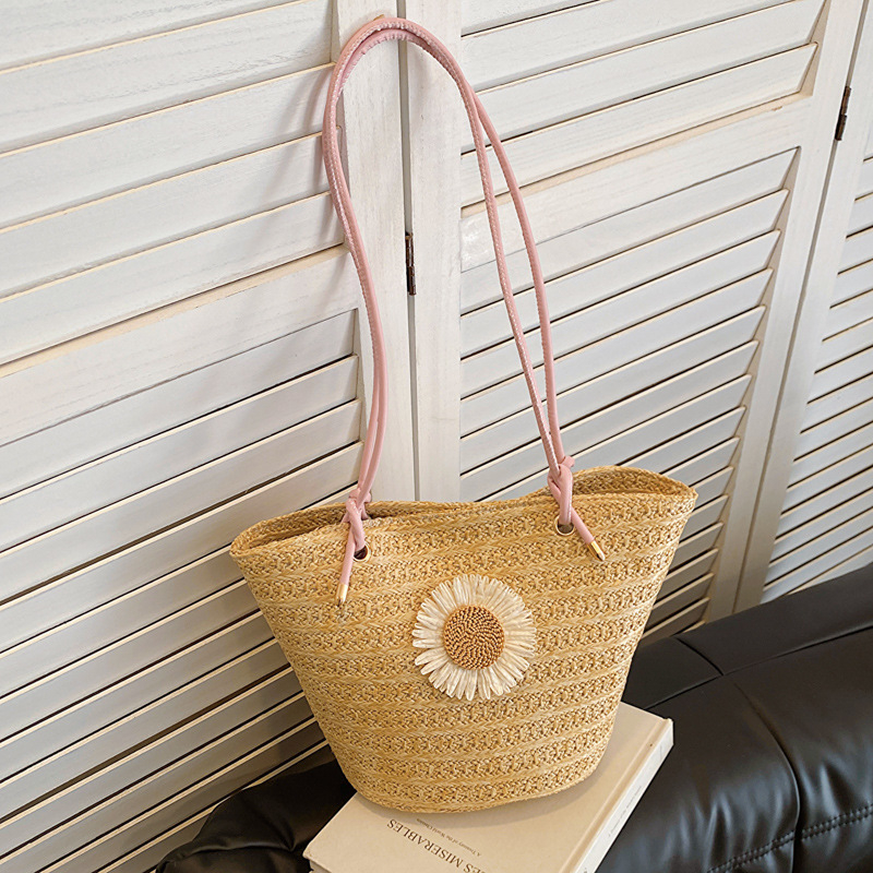 369-5388 Fashion Trend Hand Made Straw Woven Flower Ladies Handbags Newest Beautiful Bulk Straw Bag for Beach